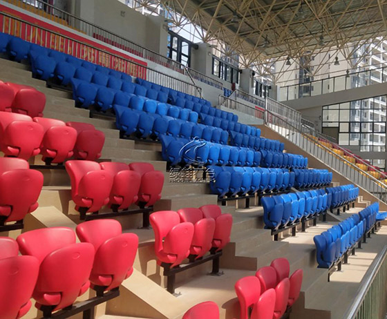 中空吹塑翻板椅-立裝 中空吹塑翻板椅-立裝