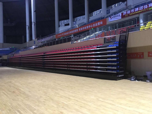 廣西貴港體育中心電動(dòng)伸縮看臺(tái)