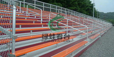 美國堪薩斯中學(xué)體育場看臺(tái) 美國堪薩斯中學(xué)體育場看臺(tái)