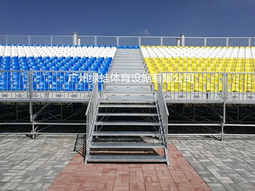 輝騰錫勒草原國際馬術(shù)演藝小鎮(zhèn)看臺