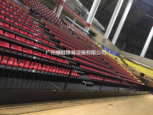 廣西貴港體育中心電動(dòng)伸縮看臺(tái)