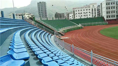 綠蛙回訪貴州石阡縣體育中心看臺光彩依舊
