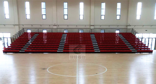 荊州中學(xué)新校區(qū)體育館伸縮看臺(tái)