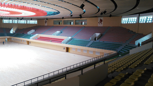 田陽縣體育中心體育館體育場看臺(tái)系統(tǒng)安裝完畢