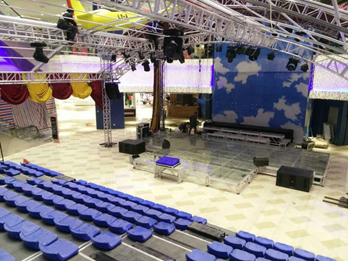 湘潭天虹百貨商場(chǎng)演藝中心看臺(tái)舞臺(tái)搭建