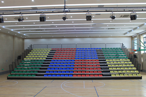 廣州開發(fā)區(qū)第一幼兒園電動伸縮看臺