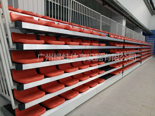 湖南雙峰縣全民健身游泳館伸縮看臺完工