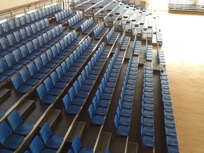 廈門蔡塘學校電動伸縮看臺