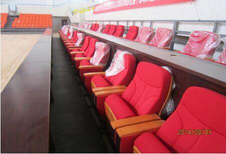 綠蛙看臺落戶雙峰體育中心