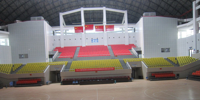 綠蛙看臺落戶雙峰體育中心-全部座椅安裝到位 綠蛙看臺落戶雙峰體育中心-全部座椅安裝到位