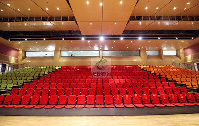 多功能廳看臺(tái)設(shè)計(jì)