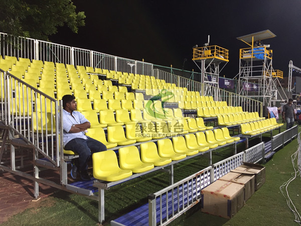 綠蛙看臺(tái)-產(chǎn)品中心-金屬看臺(tái)-現(xiàn)場(chǎng)組裝式-案例2.JPG