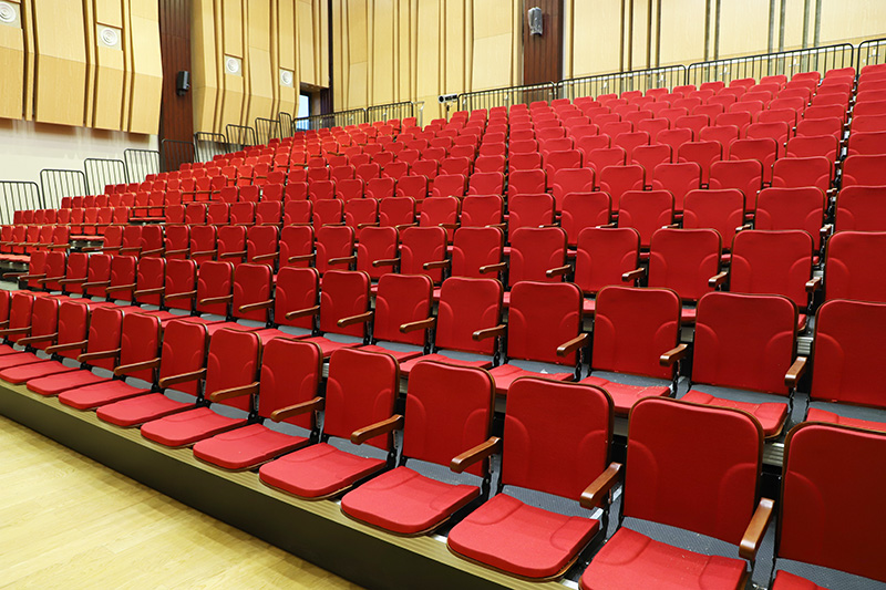 廣州第八人民醫(yī)院多功能廳伸縮看臺(tái) 廣州第八人民醫(yī)院多功能廳伸縮看臺(tái)