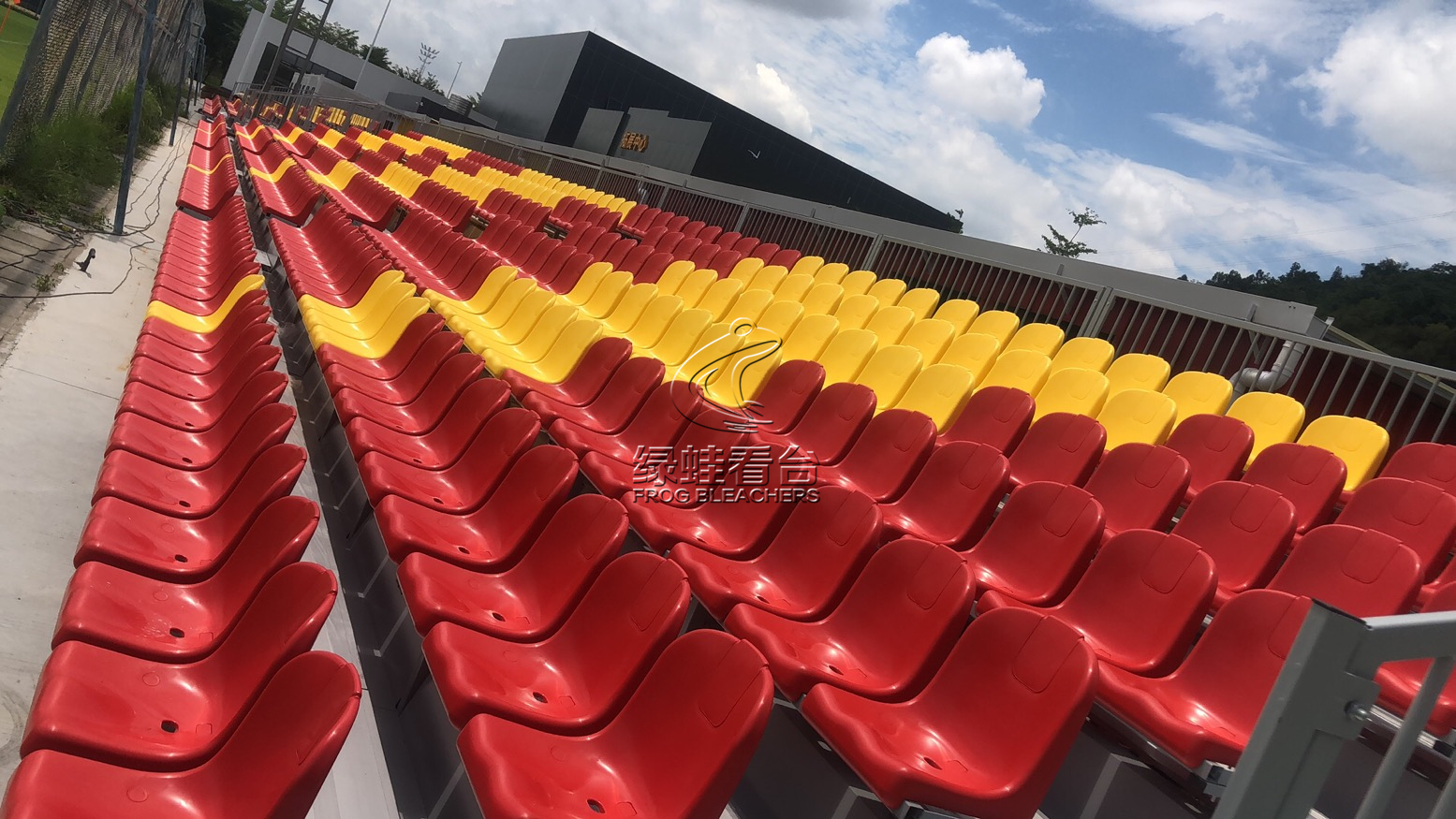 順德足球協(xié)會(huì)室外固定金屬看臺(tái) 順德足球協(xié)會(huì)室外固定金屬看臺(tái)