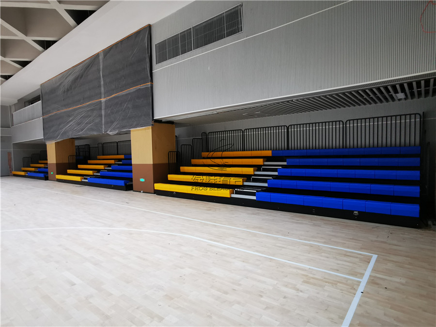 深圳沙壆學(xué)校體育館看臺(tái)座椅