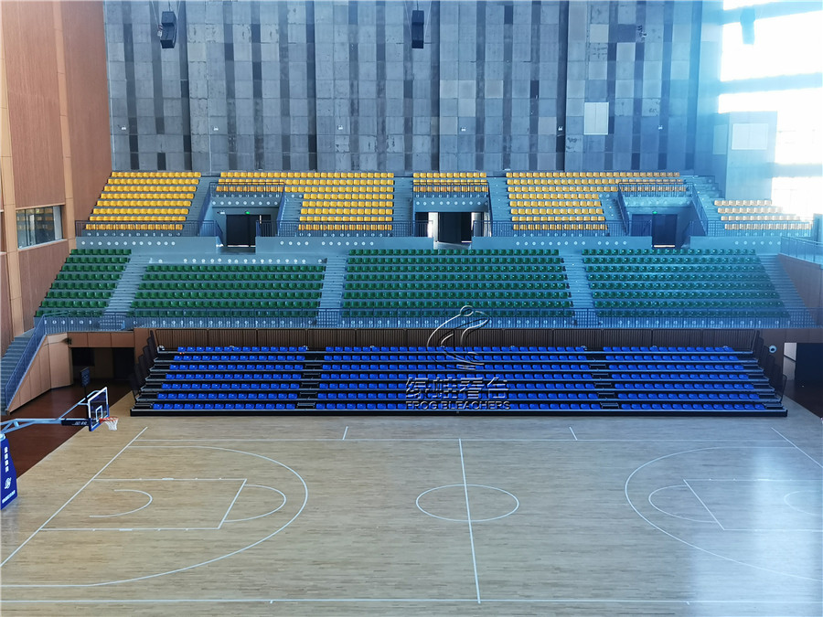 湖南懷化隆平體育中心室內(nèi)籃球場(chǎng)看臺(tái)座椅項(xiàng)目