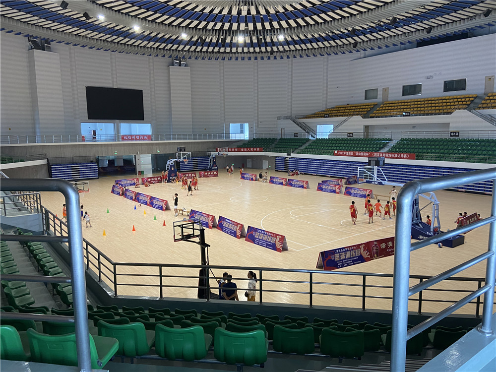 江蘇灌南縣體育館看臺座椅項目