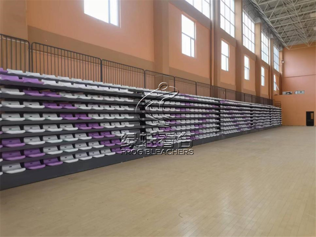 河北美術(shù)學(xué)院體育館電動(dòng)伸縮看臺(tái)項(xiàng)目案例