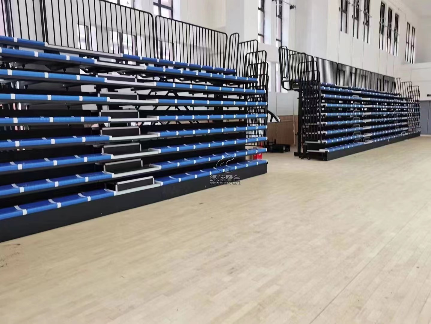 伸縮看臺(tái)如何優(yōu)化視線與舒適度