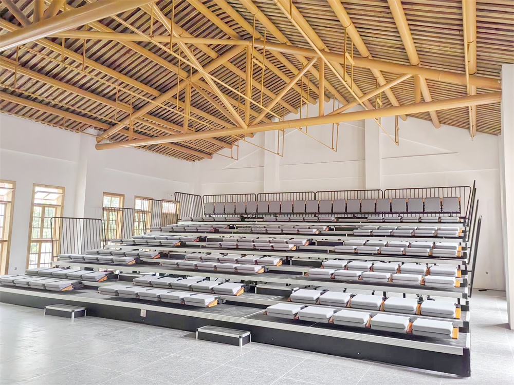 伸縮看臺座椅的結(jié)構(gòu)優(yōu)化