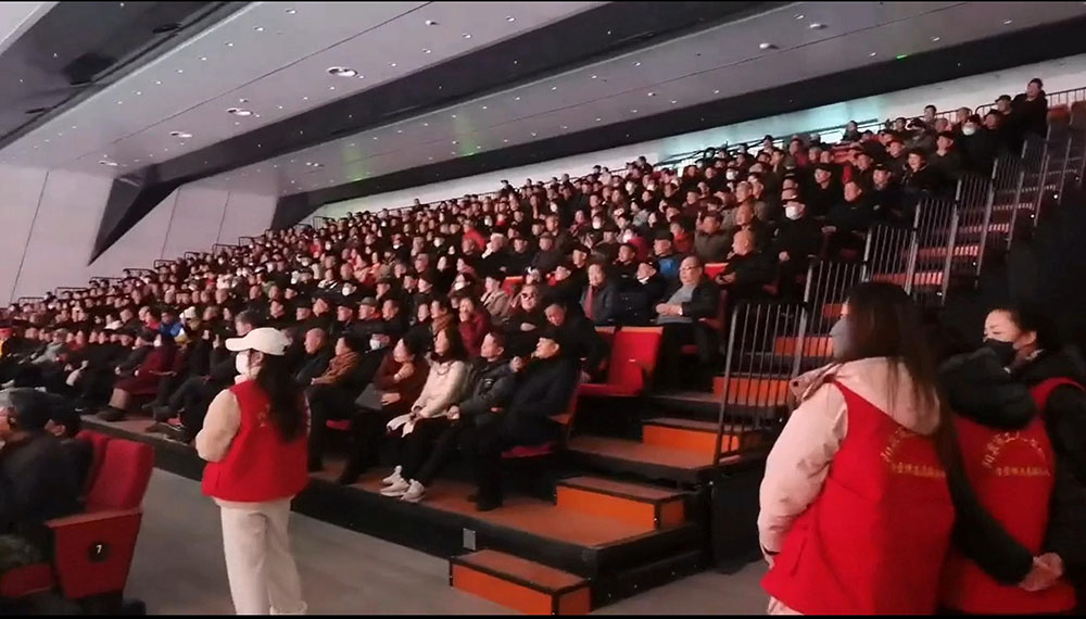 伸縮看臺座椅的結(jié)構(gòu)優(yōu)化：如何提高承重與穩(wěn)定性參與水平？